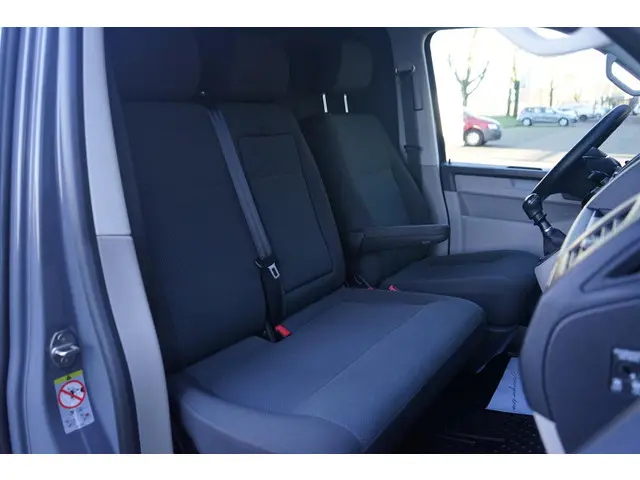 Volkswagen Transporter 2.0 TDI 2018 Diesel 5