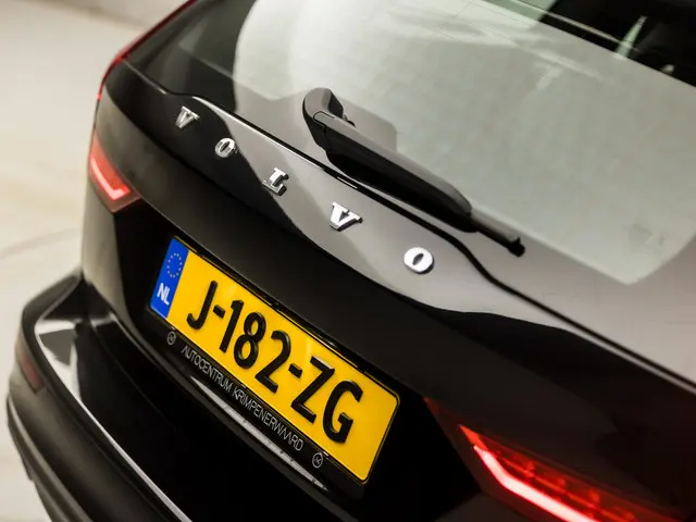 Volvo V60 2.0 B3 Momentum Sport 2020 Hybride Benzine 29