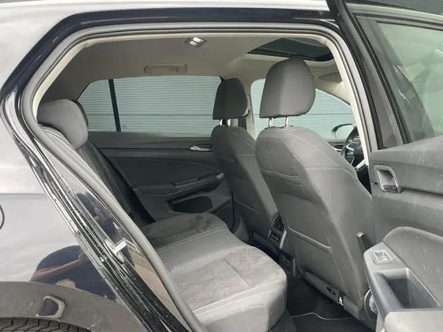 Volkswagen Golf 1.5 eTSI R-Line 2020 Benzine 22