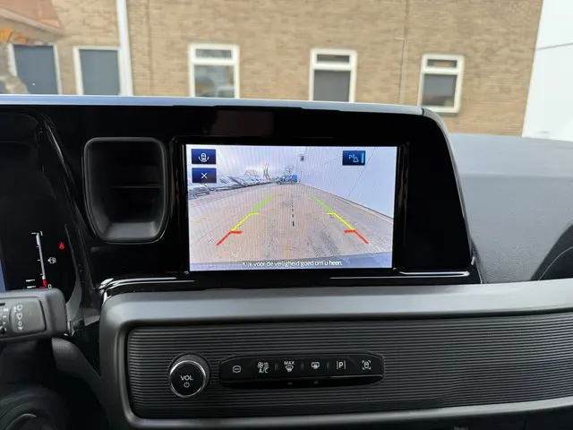 Ford Transit Courier 1.0 EcoBoost 100PK 2023 Benzine 22