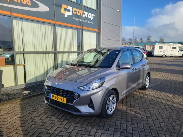 Hyundai i10 1.0 Comfort 2022 Benzine 2