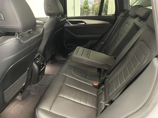 BMW X3 xDrive20i High Executive 2019 Benzine 14