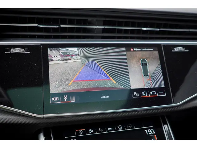 Audi RSQ8 4.0 TFSI Q8 quattro 2021 Benzine 19