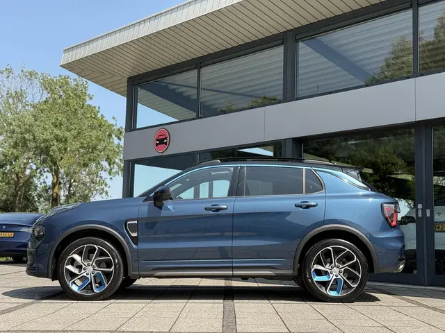 Lynk & Co 01 1.5 Aut. Hybrid 2024 Hybride Benzine 3