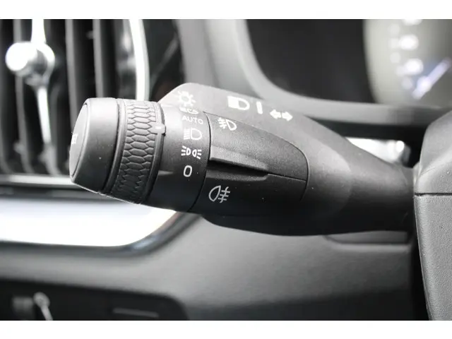Volvo V60 B3 Automaat Momentum Advantage 2021 Benzine 20