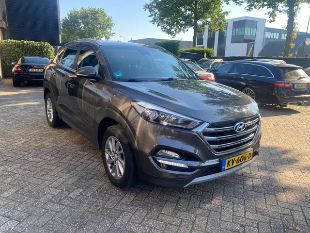 Hyundai Tucson 1.6 GDi Go! 2017 Benzine 4