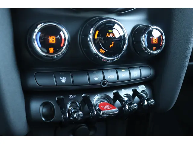 MINI Cooper Mini 1.5 Classic 2022 Benzine 19
