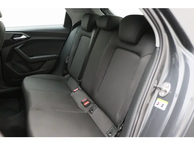 Audi A1 Sportback 25 TFSI epic 2019 Benzine 12