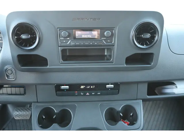 Mercedes-Benz Sprinter 319 CDI L3 RWD 2023 Diesel 5