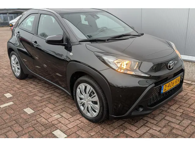 Toyota Aygo X 1.0 VVT-i S-CVT Play 2024 Benzine 9