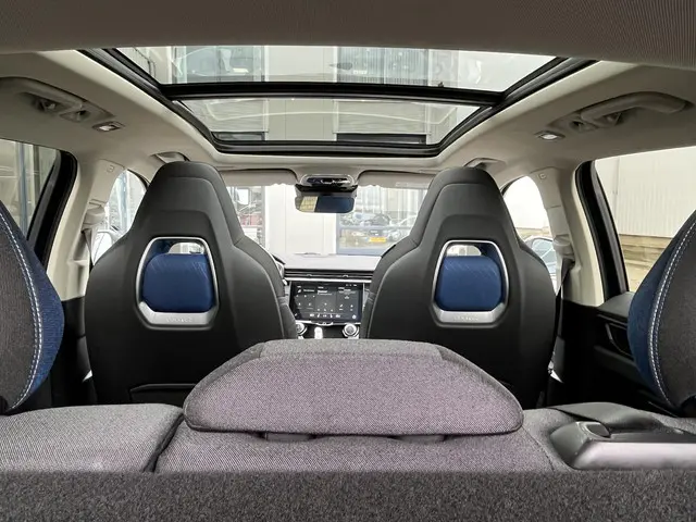 Lynk & Co 01 1.5 2023 Hybride Benzine 33