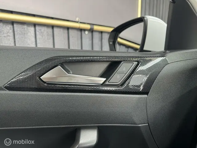 Volkswagen Polo 1.0 TSI R-Line 2022 Benzine 23