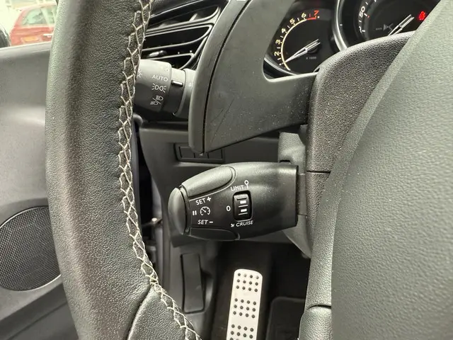 DS DS 3 1.2 PureTech Connected Chic 2019 Benzine 11