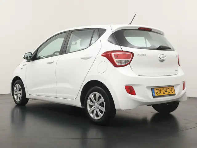 Hyundai i10 1.0i i-Motion Comfort 2015 Benzine 3