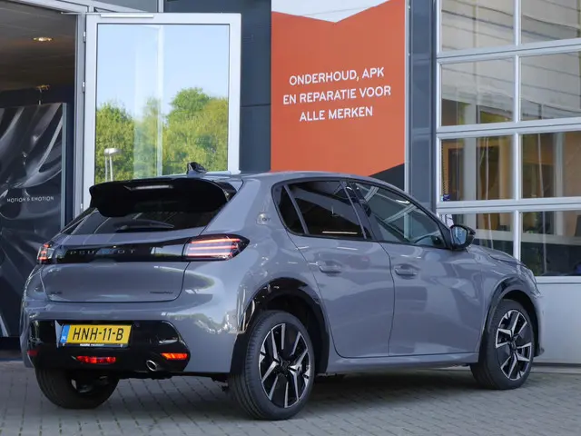 Peugeot 208 1.2 Hybrid 110 e-DCS6 GT 2025 Benzine 5
