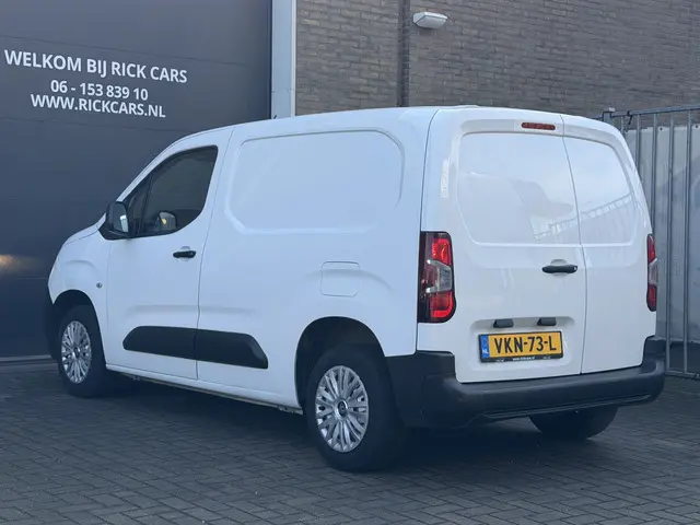 Peugeot Partner 1.2 PureTech Premium 2021 Benzine 10