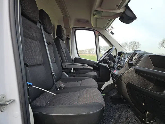 Peugeot Boxer 2.2 2022 Diesel 6
