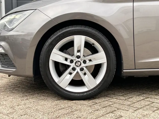 SEAT Leon 1.4 EcoTSI FR Business Intense 2017 Benzine 6