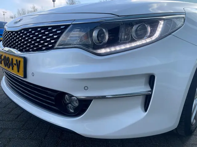 Kia Optima Sportswagon 1.7 CRDi DynamicLine 2017 Diesel 24
