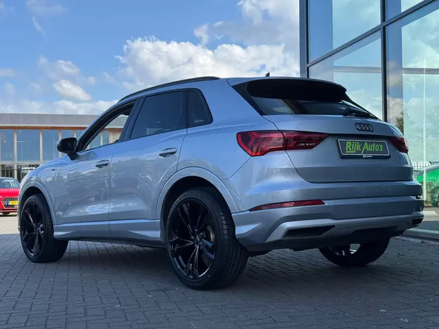 Audi Q3 35 TFSI * Leder * 360 Camera * Keyless 2020 Benzine 16