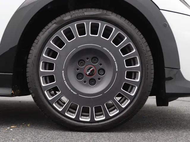 MINI 3-Deurs Cooper S 2024 Benzine 26