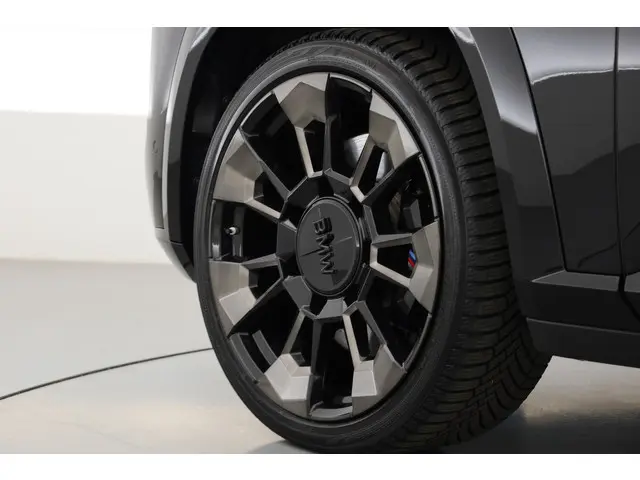BMW XM PHEV 30 kWh 2023 Hybride Benzine 41
