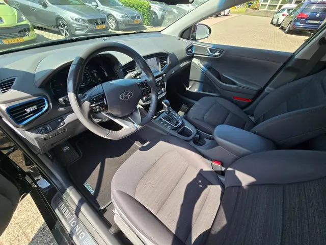 Hyundai IONIQ 1.6 GDi i-Motion 2018 Hybride Benzine 10
