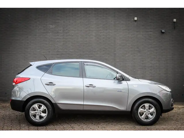 Hyundai ix35 1.6i GDI Dynamic 2013 Benzine 27