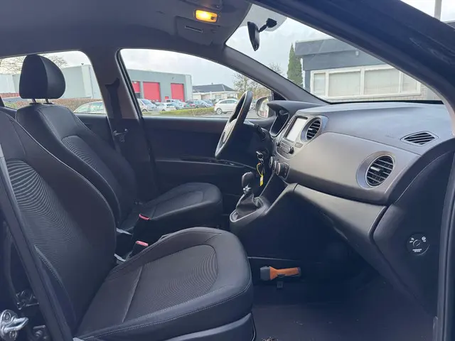 Hyundai i10 1.0i Comfort ( AIRCO + KM NAP ) 2018 Benzine 9