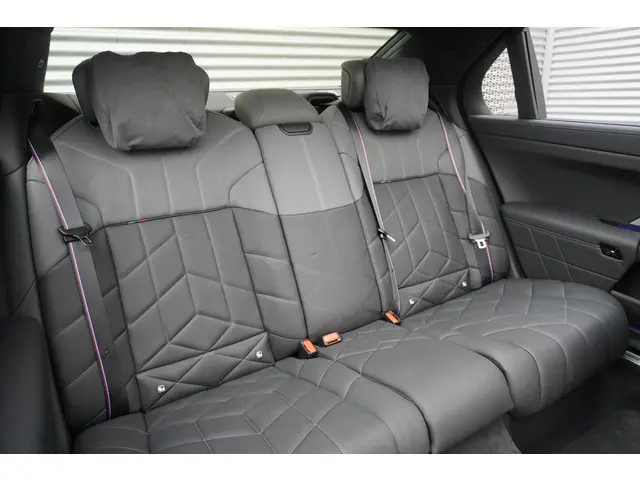 BMW i7 xDrive60 2025 Elektrisch 10