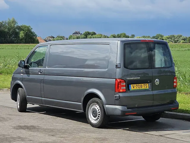 Volkswagen Transporter 2.0 TDI 2019 Diesel 6