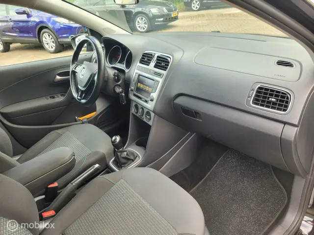 Volkswagen Polo 1.0 BlueMotion,airco,cruise,lm 2017 Benzine 21