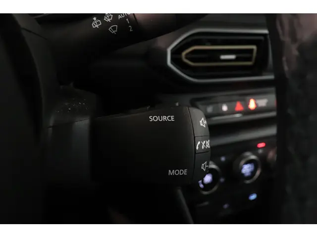 Dacia Sandero Stepway 1.1 TCe 110 Extreme 2024 Benzine 29