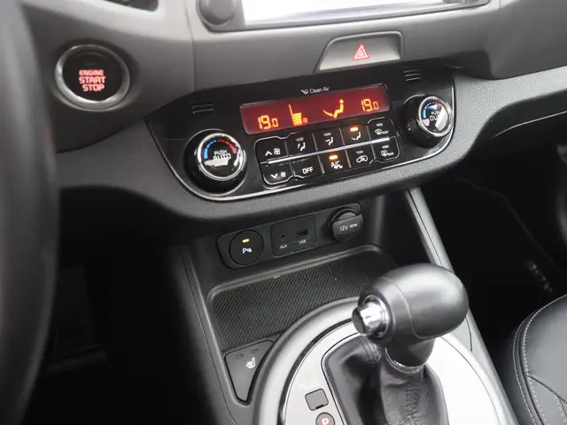 Kia Sportage 2.0 ExecutiveLine 166PK AUTOM. 2015 Benzine 17