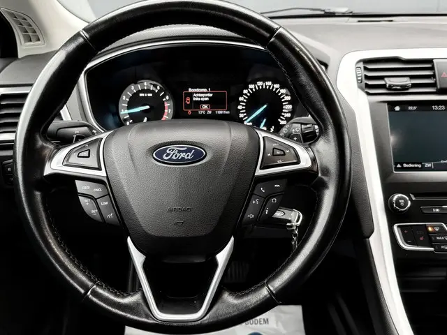 Ford Mondeo Wagon 1.5 Titanium automaat 2018 Benzine 24