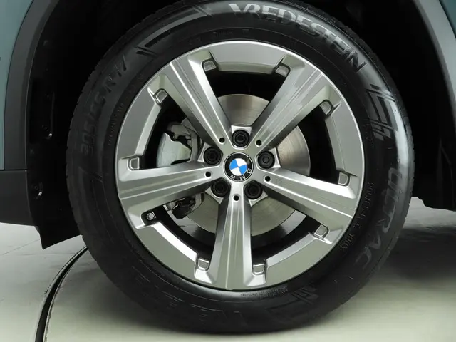 BMW X1 sDrive18i 2023 Benzine 48