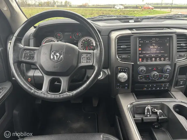 RAM 1500 Sport Crew Cab 4x4 2017 LPG/Gas 11