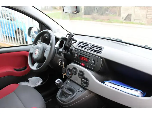 Fiat Panda 0.9 TwinAir Edizione Cool 2014 Benzine 13