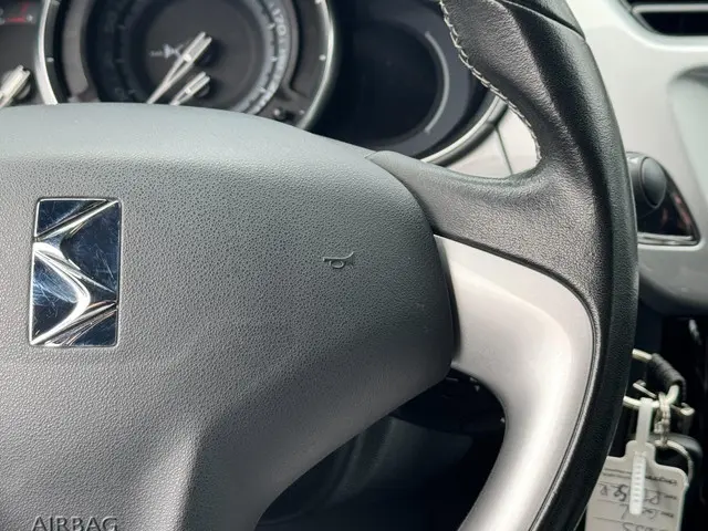 DS DS 3 1.2 PureTech Chic | A/C | NAVI | 2e EIG 2017 Benzine 15