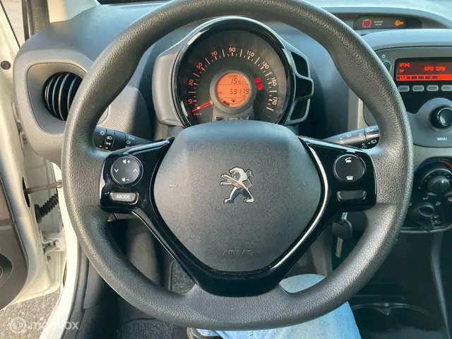 Peugeot 108 1.0 e-VTi Active 5 deurs airco 2020 Benzine 14