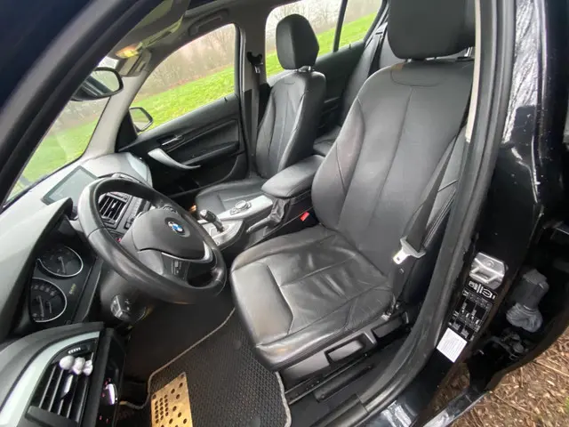 BMW 1 Serie 116i AUTOMAAT. LEDER 2013 Benzine 3