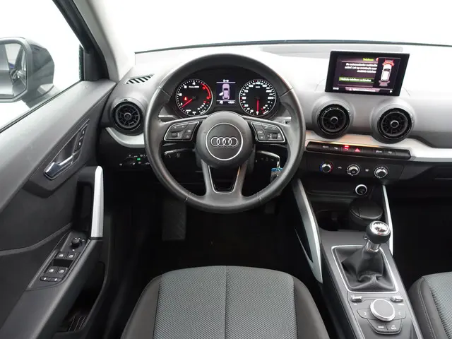 Audi Q2 1.6 TDI S-line Black Optic 2018 Diesel 6