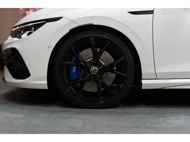 Volkswagen Golf 2.0 TSI R 4Motion 2022 Benzine 8