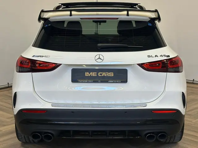 Mercedes-Benz GLA AMG 45 4MATIC+ 2021 Benzine 3