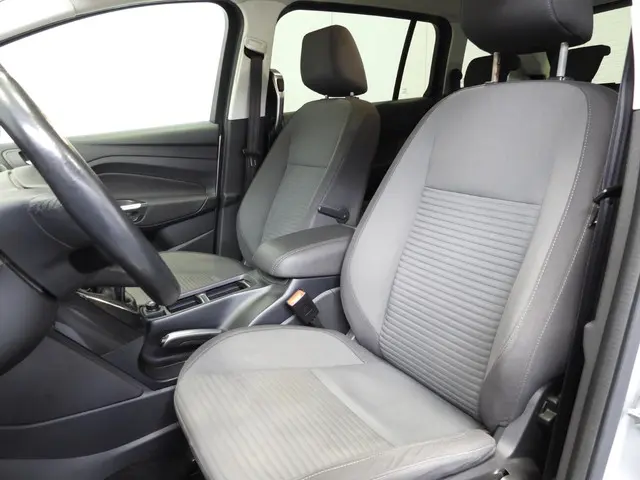 Ford Grand C-Max 1.0 Titanium 7p. 2015 Benzine 19