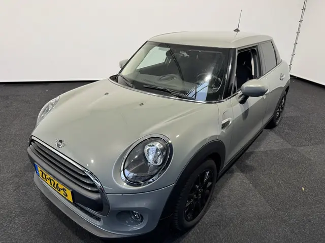 MINI One ONE 100 pk euro 6 5 deurs 2019 Benzine 11