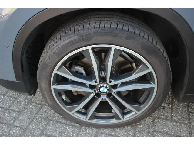 BMW X1 sDrive20i High Executive 2020 Benzine 5