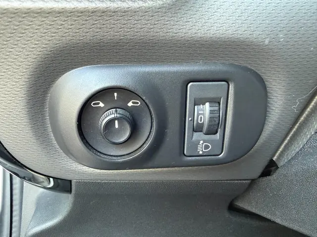 Citroën C4 Cactus 1.2 PureTech Feel 2016 Benzine 21