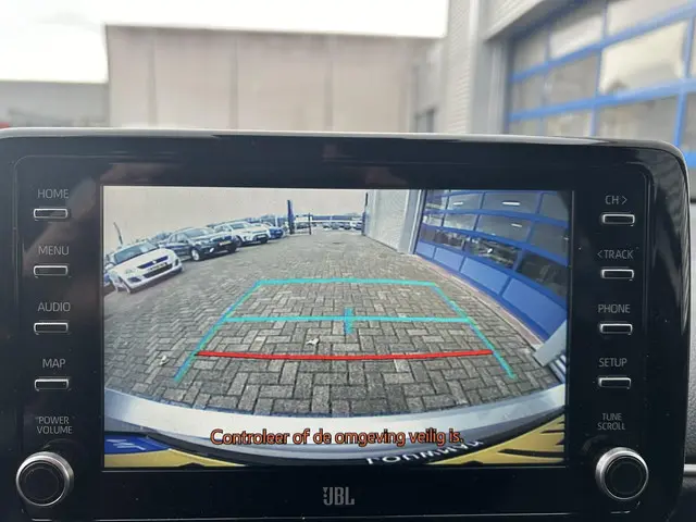 Toyota Yaris 1.5 VVT-i Executive 2022 Benzine 16