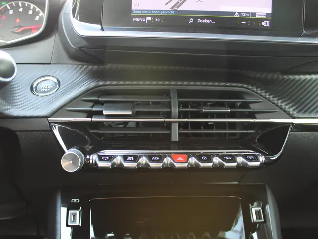 Peugeot 208 1.2 PureTech Allure 2021 Benzine 17
